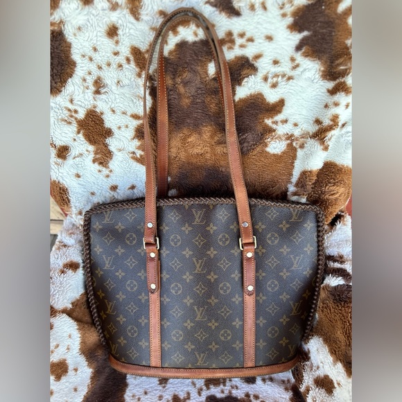 Authentic Louis Vuitton Babylone Monogram - Picture 2 of 15